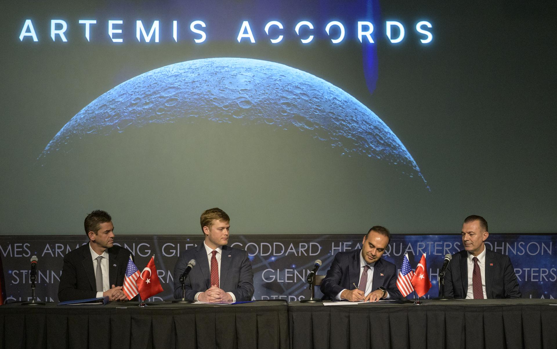 NASA Welcomes Türkiye as Newest Artemis Accords Signatory